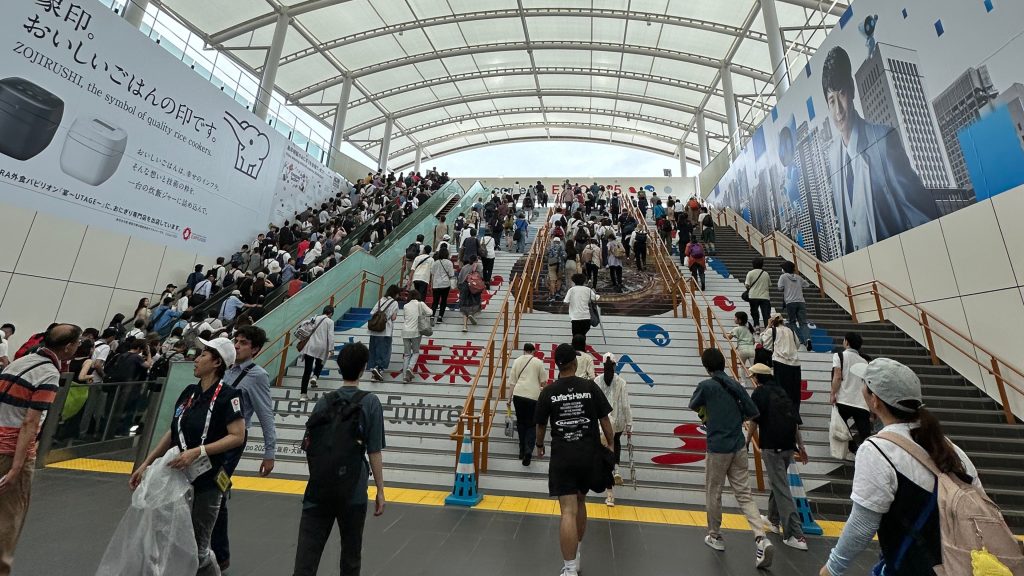 大阪・関西万博で鳴らした手作りのドラムロール-未来の交差点- 3 7 1